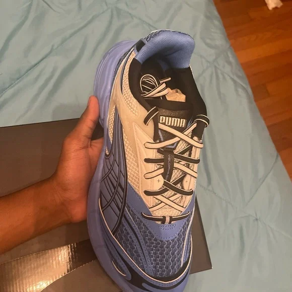 Velophasis Dusky Blue and Black Pumas